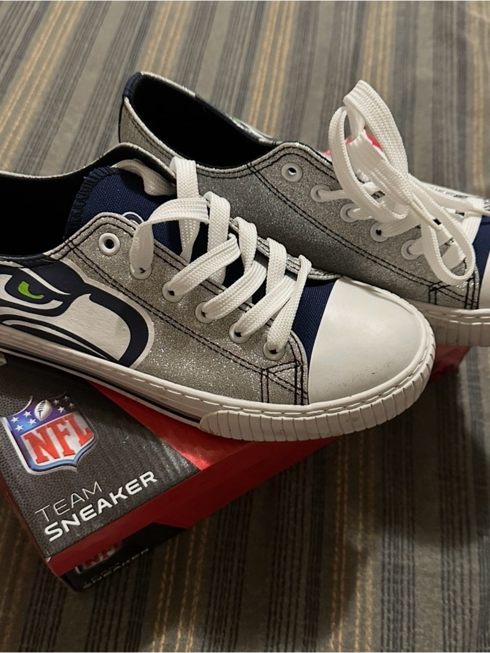 NFL Seattle Seahawks Navy, Silver & White Low-Top Sneakers